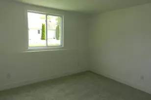 558 Swan River Dr, Benton Harbor, MI 49022 - Photo 22