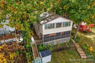 7093 Peninsula Dr NE, Rockford, MI 49341 - Photo 42