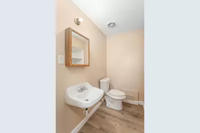 1916 Hollingsworth Drive, Commerce Township, MI 48390 - Photo 16