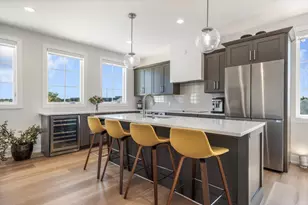 126 Mariners Cv, Saint Joseph, MI 49085 - Photo 12