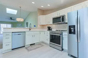 5543 Ivy Path, Stevensville, MI 49127 - Photo 10