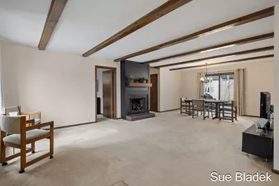 2645 Cascade Road SE, Grand Rapids, MI 49506 - Photo 12