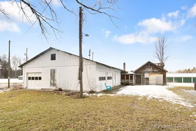 20449 W Howard City-Edmore, Howard City, MI 49329 - Photo 10