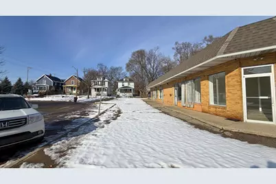 800 W Willow Street, Lansing, MI 48906 - Photo 76