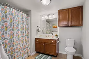 940 Monroe Ave NW, Grand Rapids, MI 49503 - Photo 16