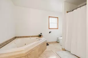 4490 N Squirrel Rd, Auburn Hills, MI 48326 - Photo 40