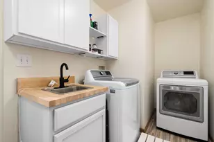 4490 N Squirrel Rd, Auburn Hills, MI 48326 - Photo 34