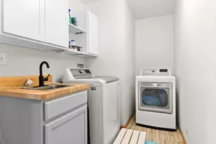 4490 N Squirrel Rd, Auburn Hills, MI 48326 - Photo 20