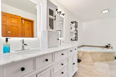 4490 N Squirrel Road, Auburn Hills, MI 48326 - Photo 38