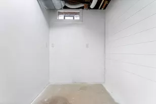 4490 N Squirrel Rd, Auburn Hills, MI 48326 - Photo 42