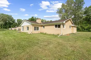 26700 Martinsville Rd, New Boston, MI 48164 - Photo 40