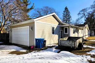 2444 Harding Ave, Muskegon, MI 49441 - Photo 2