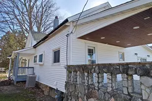 6627 E Berrien Street E, Eau Claire, MI 49111 - Photo 4