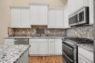 4313 Bennett Park Cir, Troy, MI 48085 - Photo 16