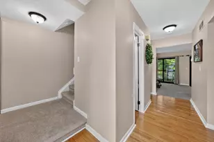 1564 Charter Oak Dr, Rochester Hills, MI 48309 - Photo 22