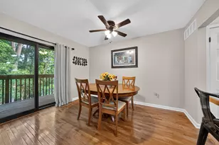 1564 Charter Oak Dr, Rochester Hills, MI 48309 - Photo 2