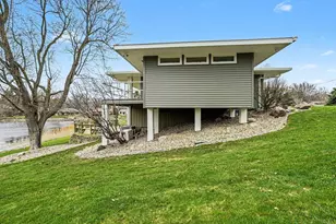 1134 S Lakeside Dr S, Battle Creek, MI 49015 - Photo 32