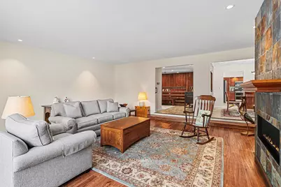 1134 S Lakeside Drive S, Battle Creek, MI 49015 - Photo 2