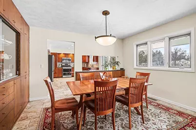 1134 S Lakeside Drive S, Battle Creek, MI 49015 - Photo 6