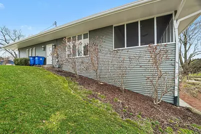 1134 S Lakeside Drive S, Battle Creek, MI 49015 - Photo 30