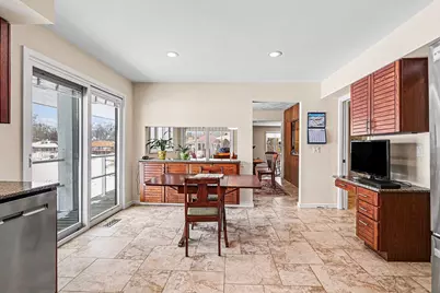 1134 S Lakeside Drive S, Battle Creek, MI 49015 - Photo 8