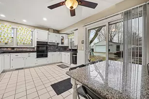 2463 Kinney Ave NW, Grand Rapids, MI 49534 - Photo 2