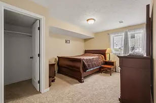 4660 Haywood Dr SE, Kentwood, MI 49512 - Photo 20