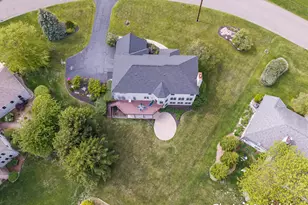 150 Bay Cir Dr, Holland, MI 49424 - Photo 4