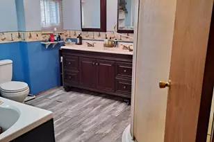 22211 Grandy St, Clinton Twp, MI 48035 - Photo 4