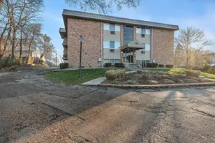 722 W Kilgore Rd, Kalamazoo, MI 49008 - Photo 2