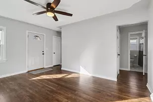 64 Pleasant Ave, Battle Creek, MI 49015 - Photo 6