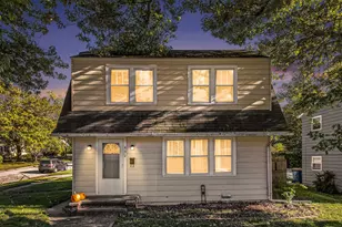 432 N Riverview Dr, Kalamazoo, MI 49004 - Photo 2