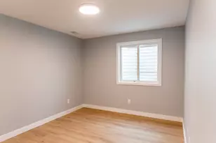 557 Ira Ave, Kalamazoo, MI 49048 - Photo 14