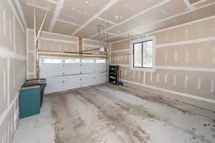1858 Upland Dr, Ann Arbor, MI 48105 - Photo 58