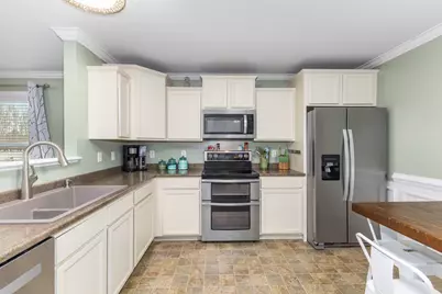 9615 Hessler Xing, Rockford, MI 49341 - Photo 6