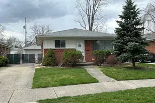18547 Hillcrest St, Livonia, MI 48152 - Photo 2