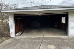 18547 Hillcrest St, Livonia, MI 48152 - Photo 40