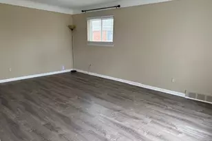 18547 Hillcrest St, Livonia, MI 48152 - Photo 36