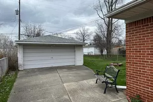 18547 Hillcrest St, Livonia, MI 48152 - Photo 38