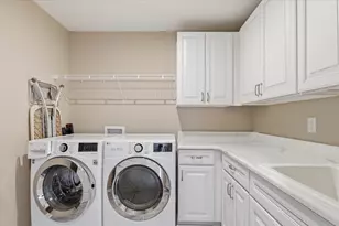 5746 Whispering Springs Dr, Ann Arbor, MI 48108 - Photo 40