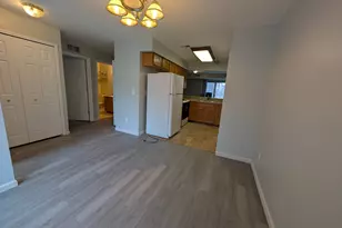 41034 Rose Ln, Clinton, MI 48036 - Photo 4