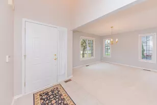 17200 Lake View Cir, Northville, MI 48168 - Photo 14