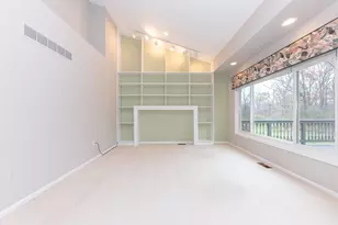 17200 Lake View Cir, Northville, MI 48168 - Photo 32