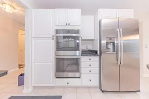 17200 Lake View Cir, Northville, MI 48168 - Photo 22