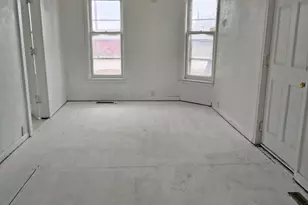 1316 Sanford St, Muskegon, MI 49441 - Photo 4