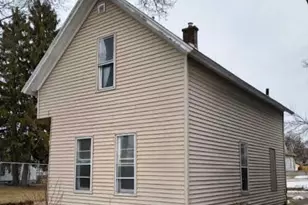 1316 Sanford St, Muskegon, MI 49441 - Photo 2