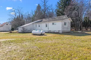 11695 Riker Rd, Litchfield, MI 49252 - Photo 10