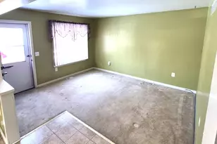 8454 Fisher Ave, Warren, MI 48089 - Photo 8