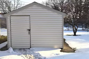 8454 Fisher Ave, Warren, MI 48089 - Photo 18