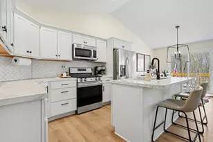 2523 Vanhorn Ct, Allegan, MI 49010 - Photo 14